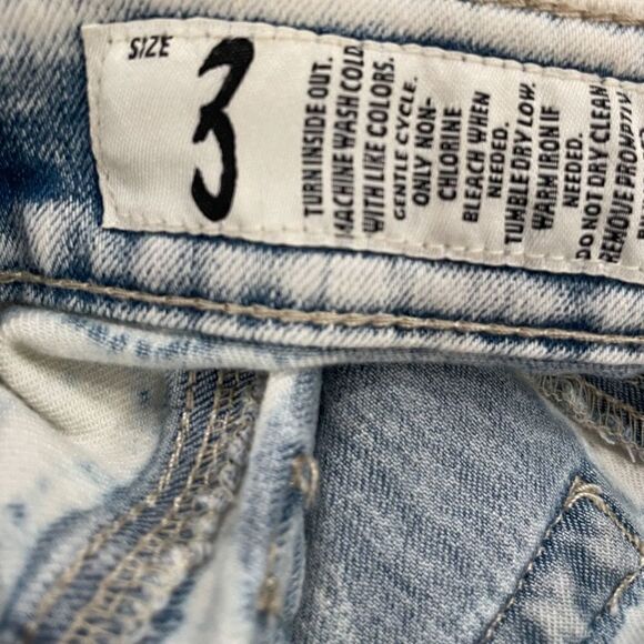 indigo Rein Acid Washed Distressed Cut Off Frayed Denim Jeans Shorts Size 3 - Picture 11 of 14